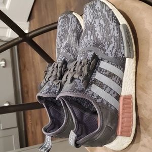 Womens Adidas NMD sneakers sz 9